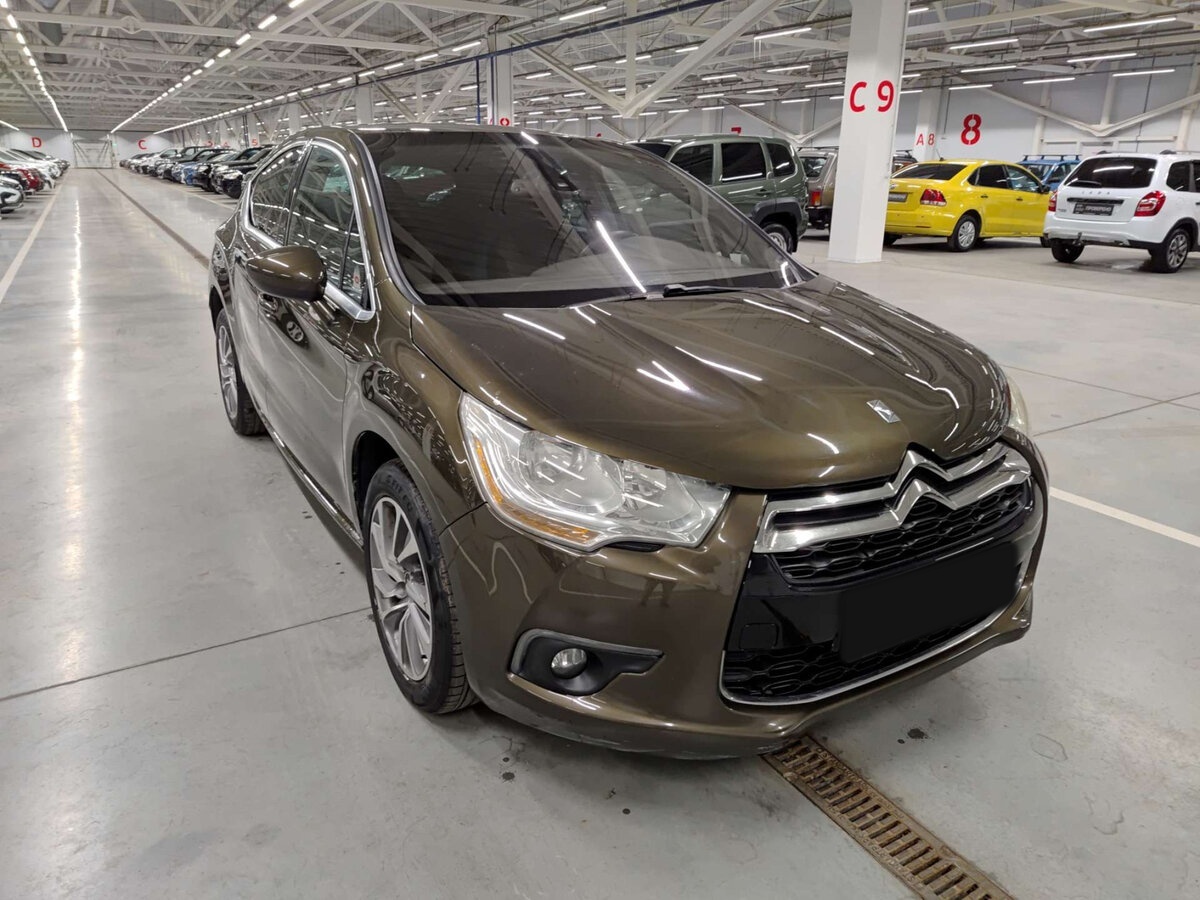 Ситроен ДС4 б/у, 2012, Механическая. Фото: #2