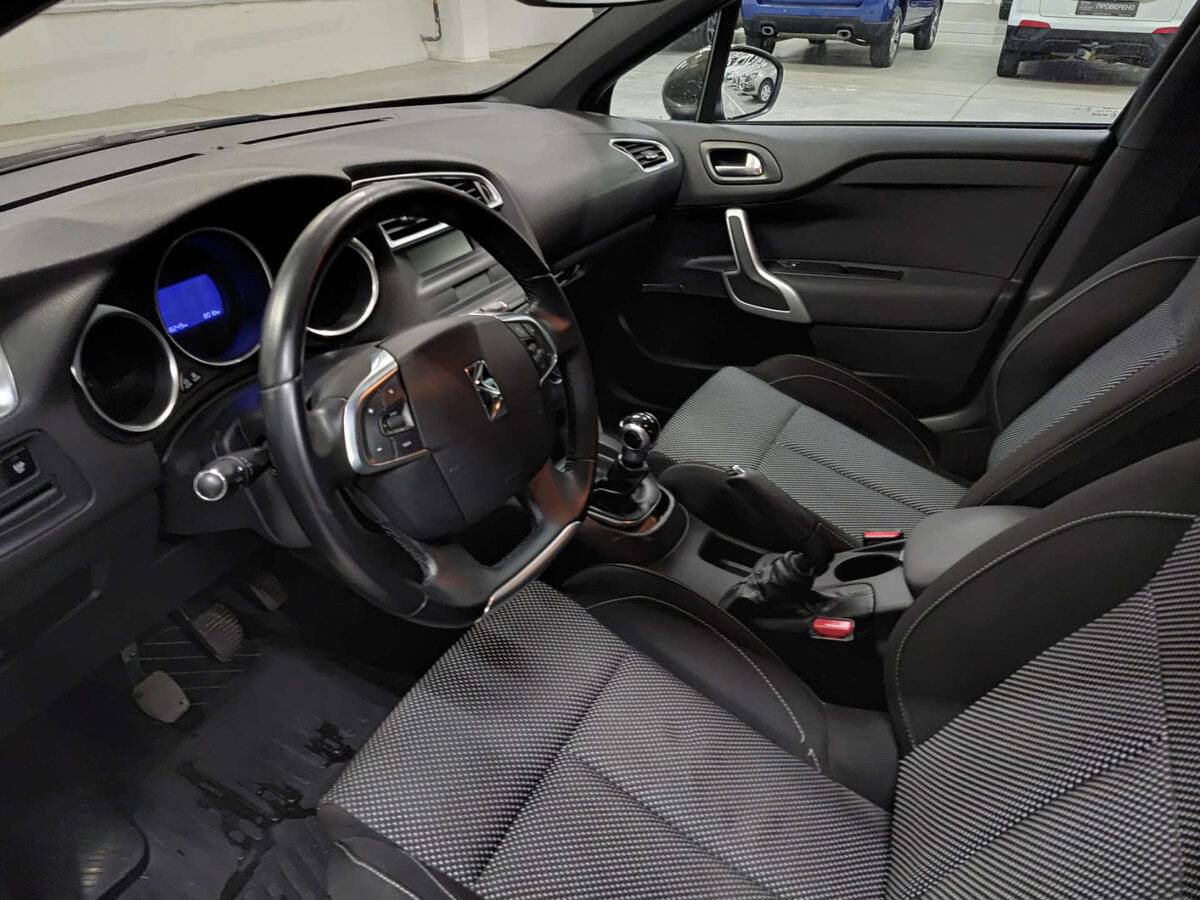 Ситроен ДС4 б/у, 2012, Механическая. Фото: #14