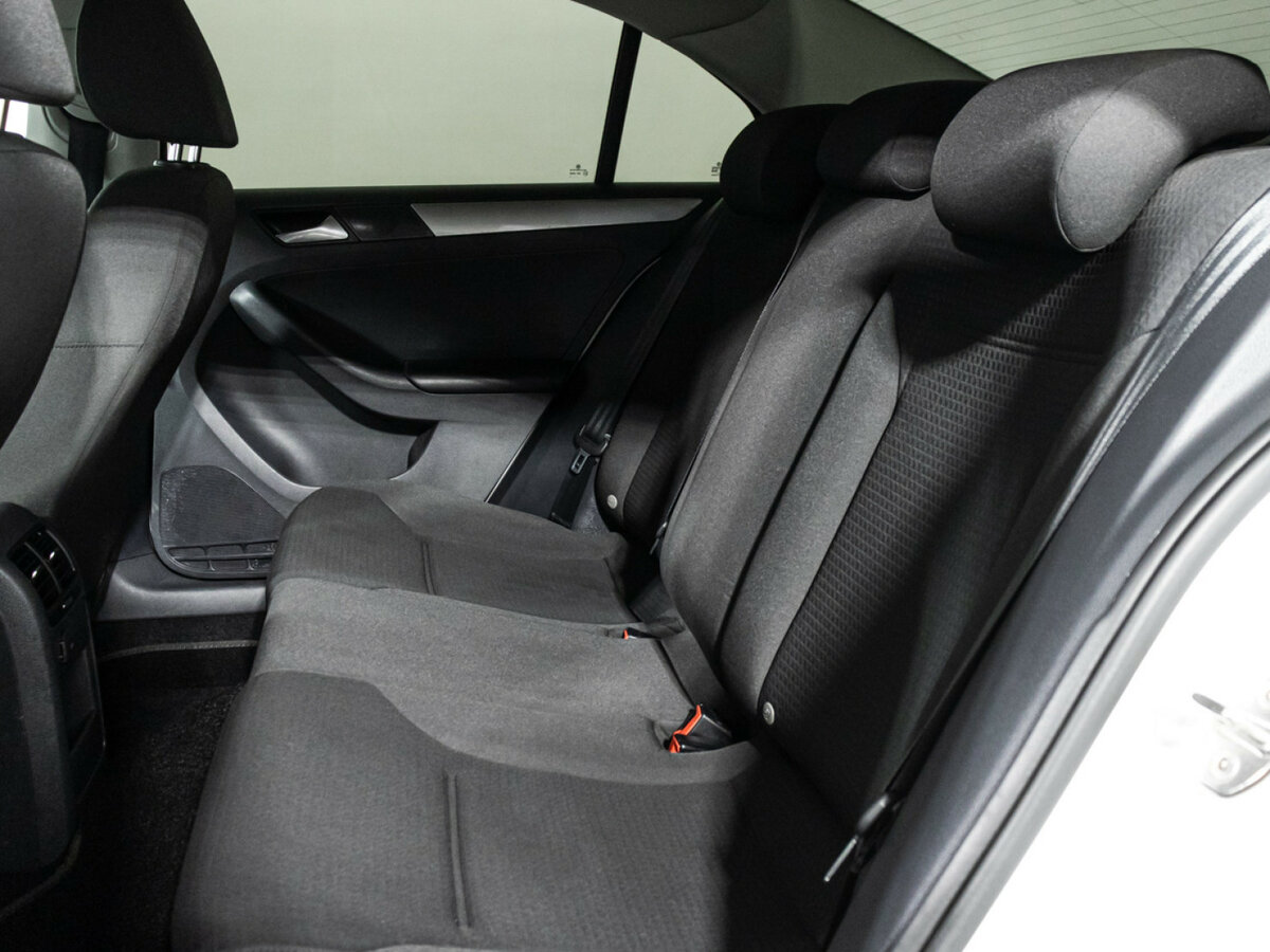 Volkswagen Jetta б/у, 2016, Автоматическая. Фото: #9