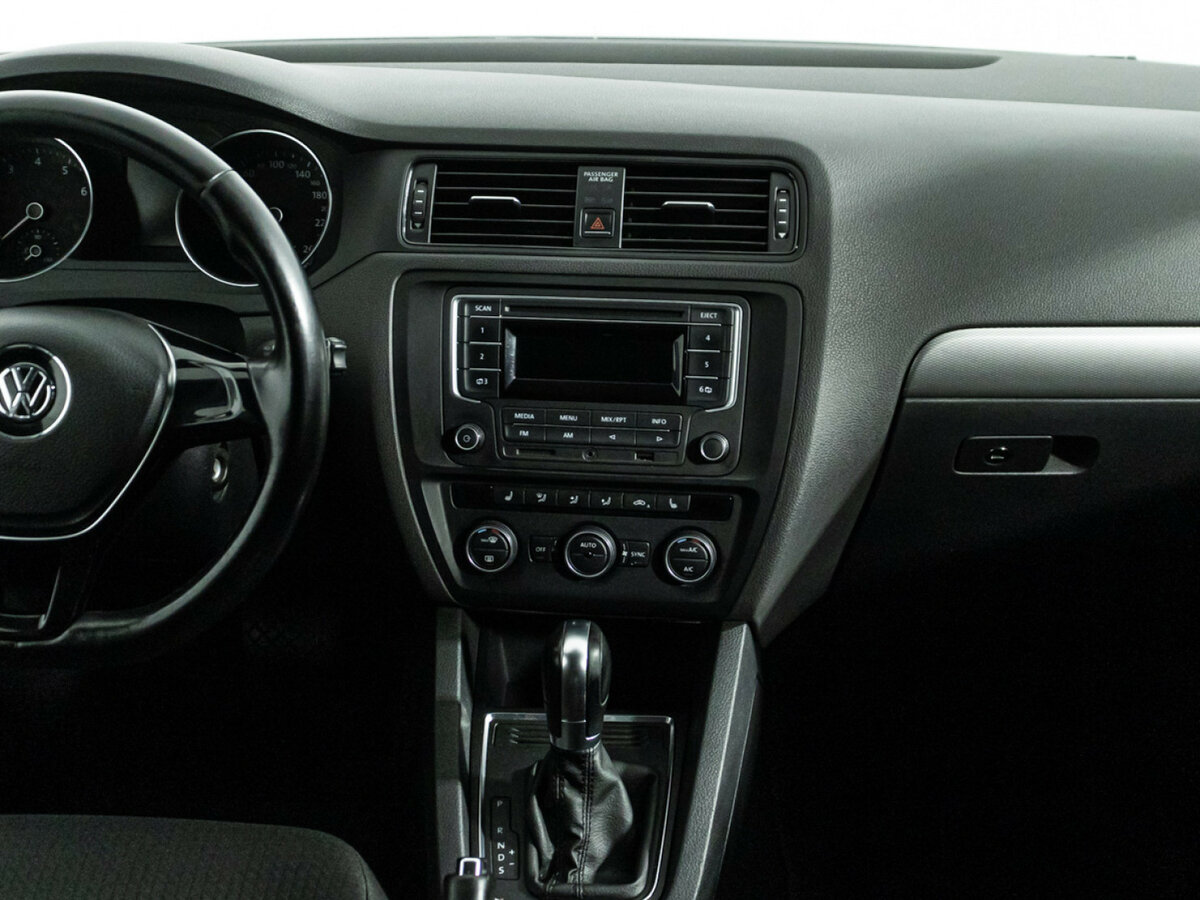 Volkswagen Jetta б/у, 2016, Автоматическая. Фото: #13