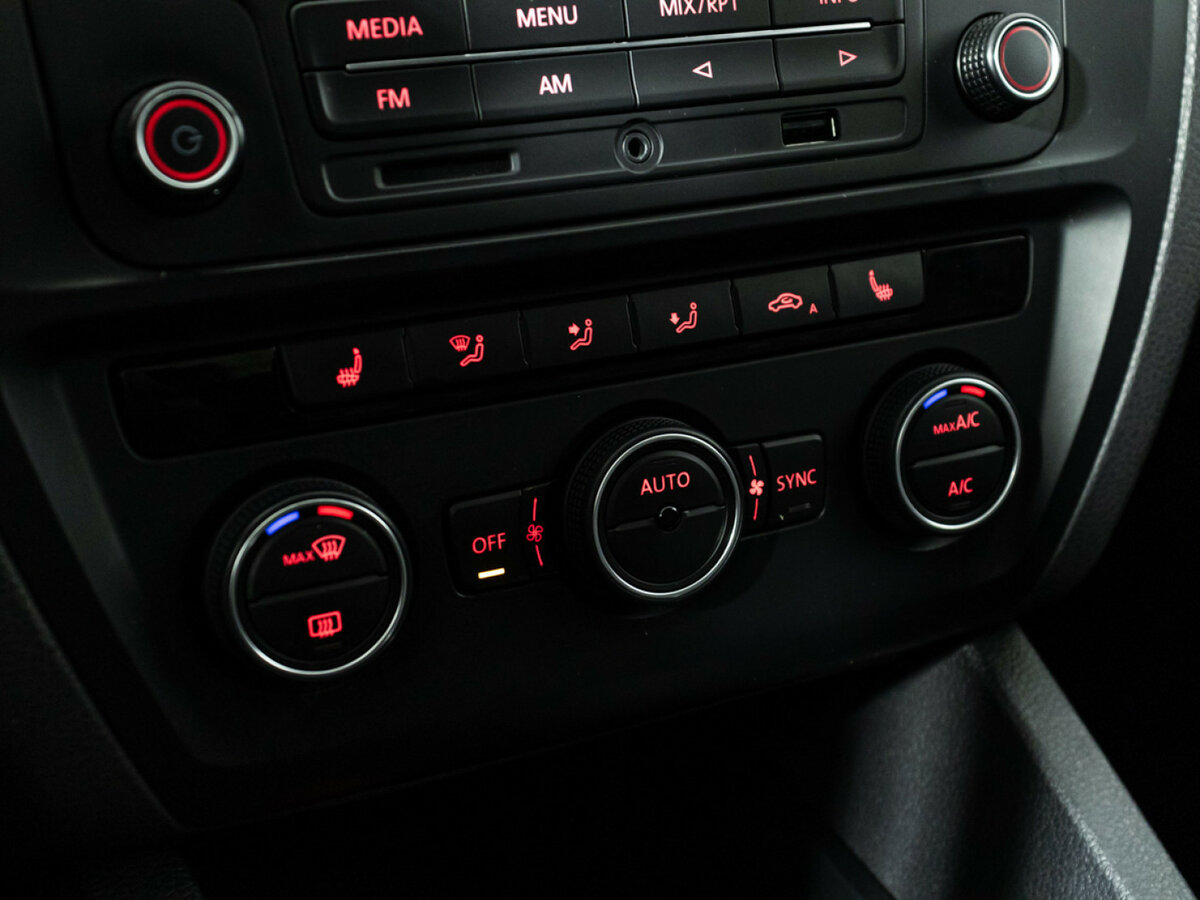 Volkswagen Jetta б/у, 2016, Автоматическая. Фото: #14