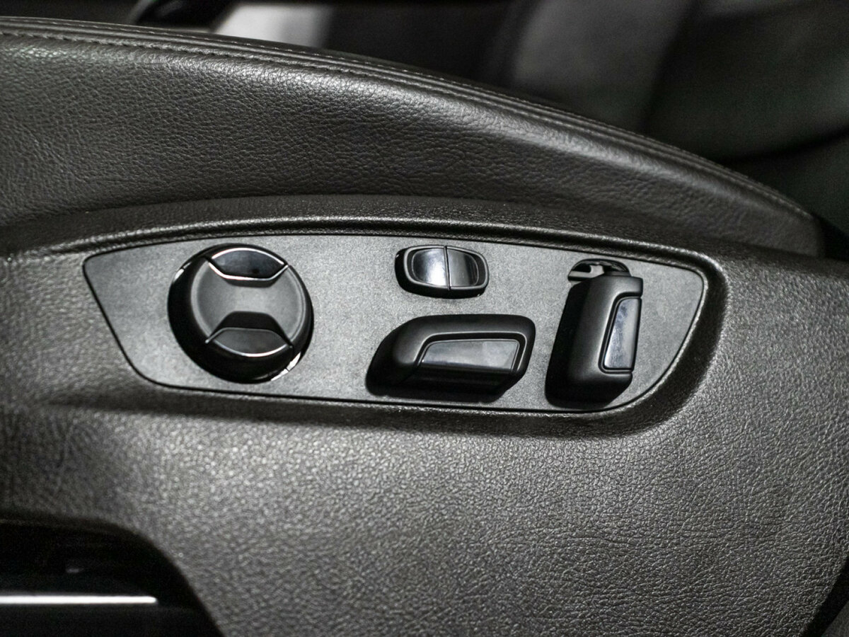 Volkswagen Touareg б/у, 2014, Автоматическая. Фото: #13