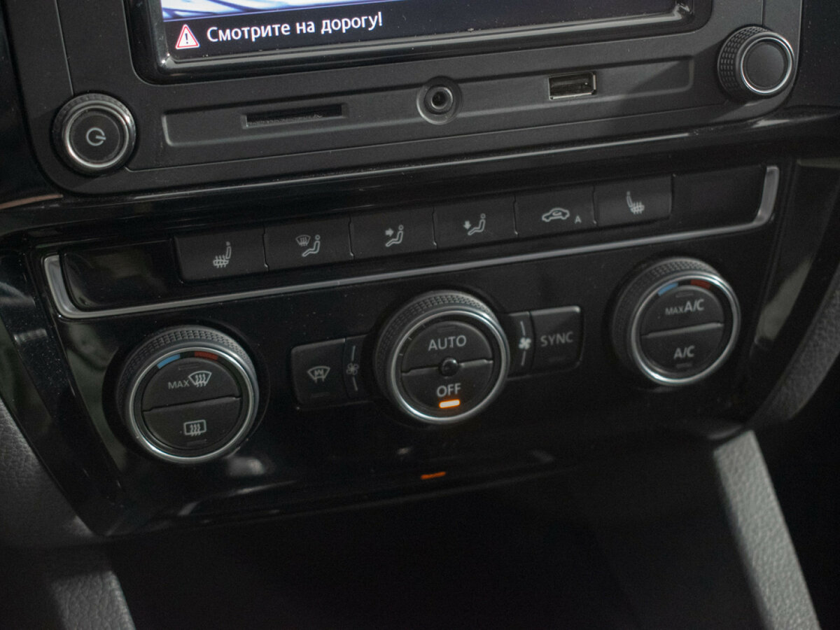 Volkswagen Jetta б/у, 2018, Автоматическая. Фото: #14