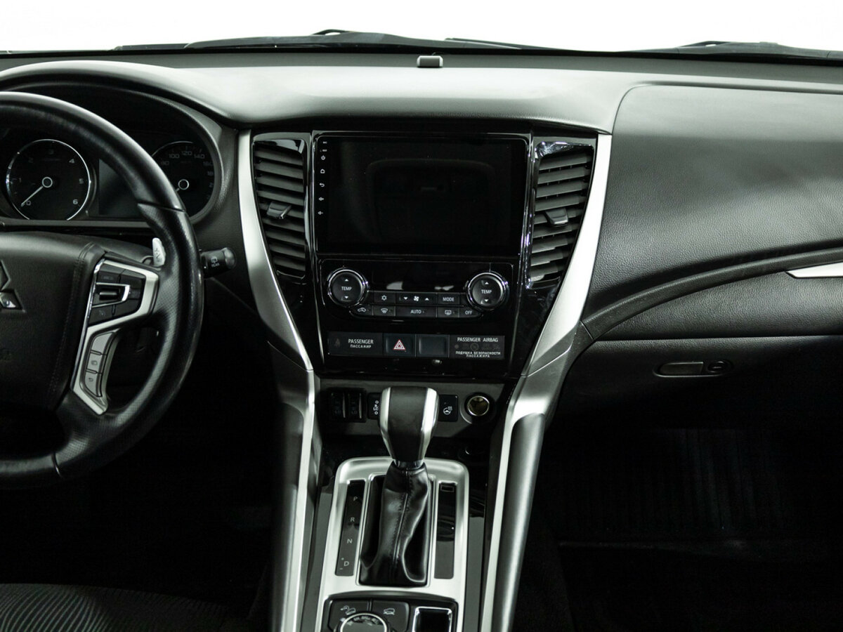 Mitsubishi Pajero Sport б/у, 2018, Автоматическая. Фото: #11