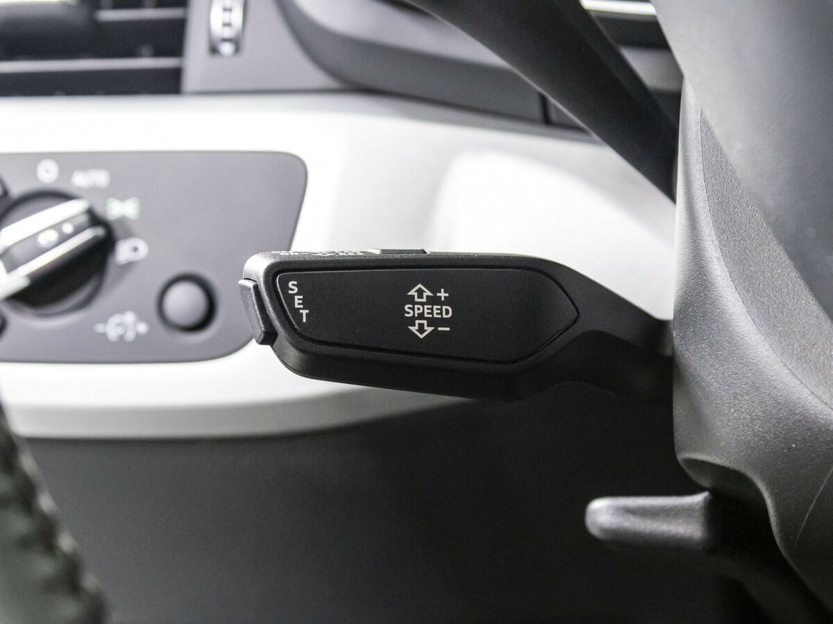 Ауди А4 б/у, 2018, Роботизированная. Фото: #16