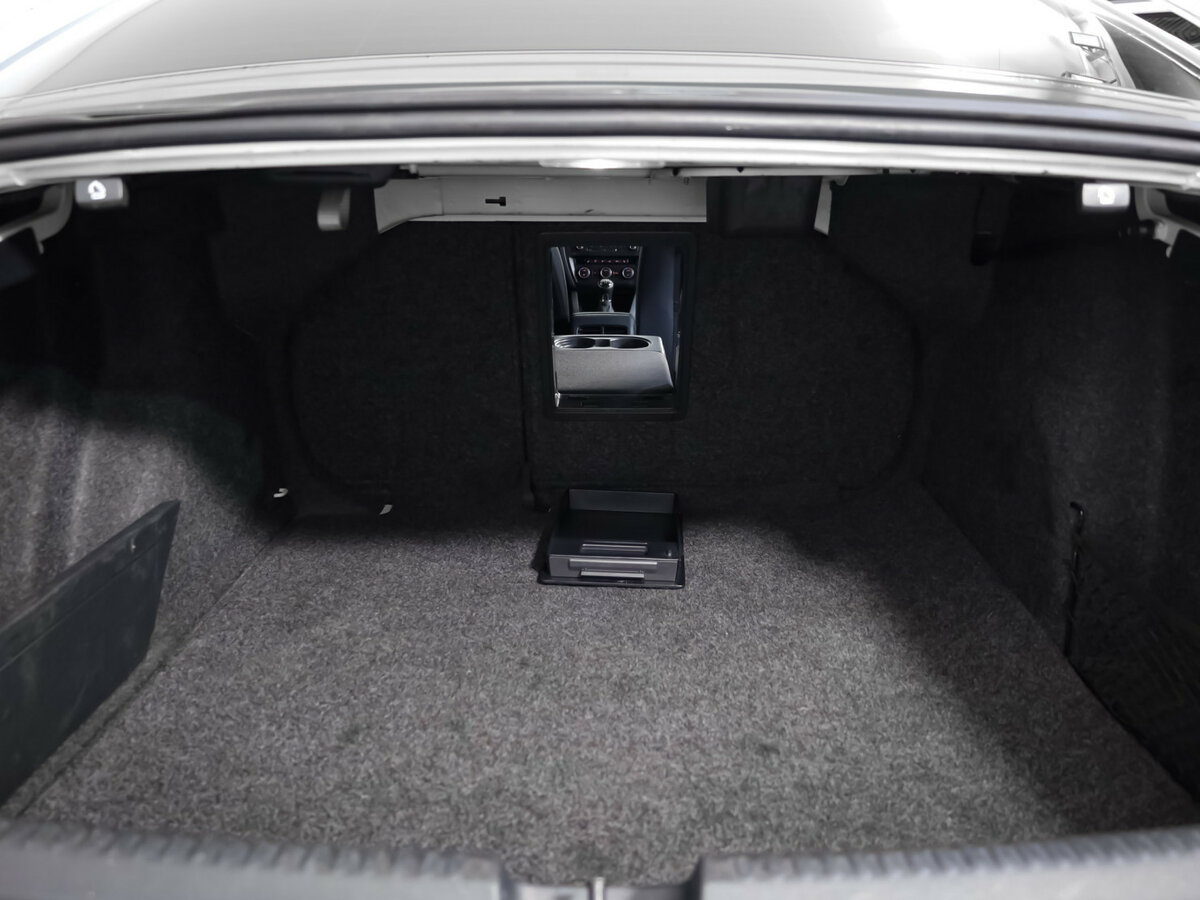 Volkswagen Jetta б/у, 2015, Механическая. Фото: #18