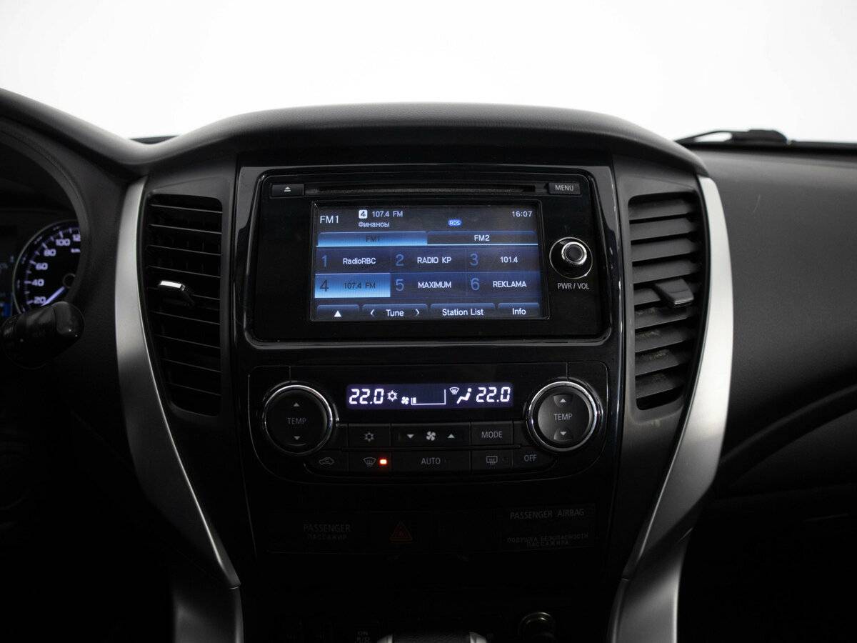 Mitsubishi Pajero Sport б/у, 2016, Автоматическая. Фото: #7