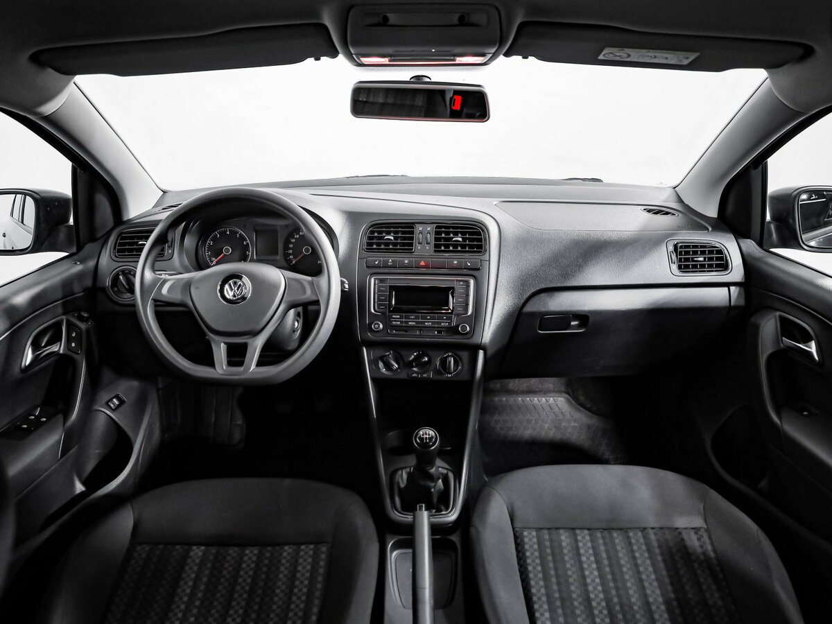 Volkswagen Polo б/у, 2018, Механическая. Фото: #7