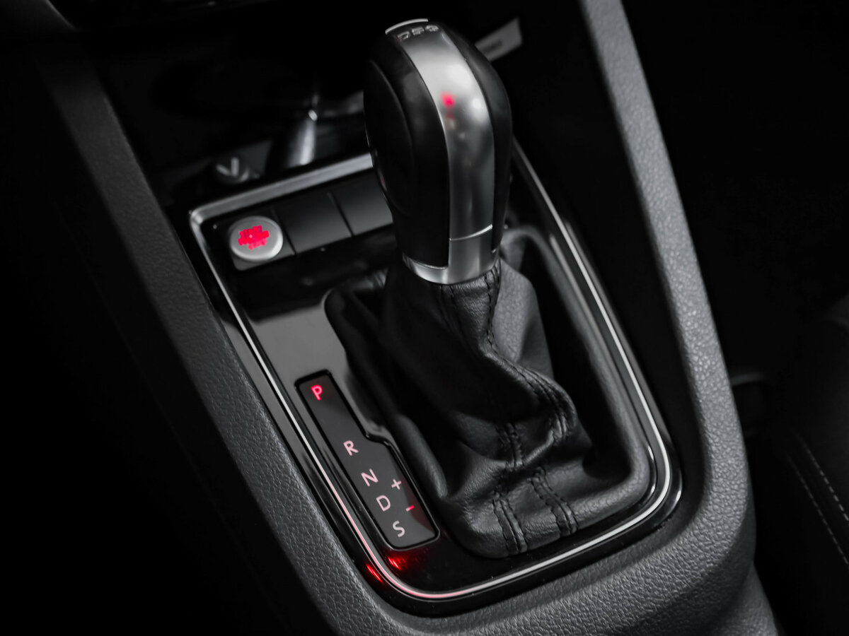 Volkswagen Jetta б/у, 2017, Роботизированная. Фото: #17