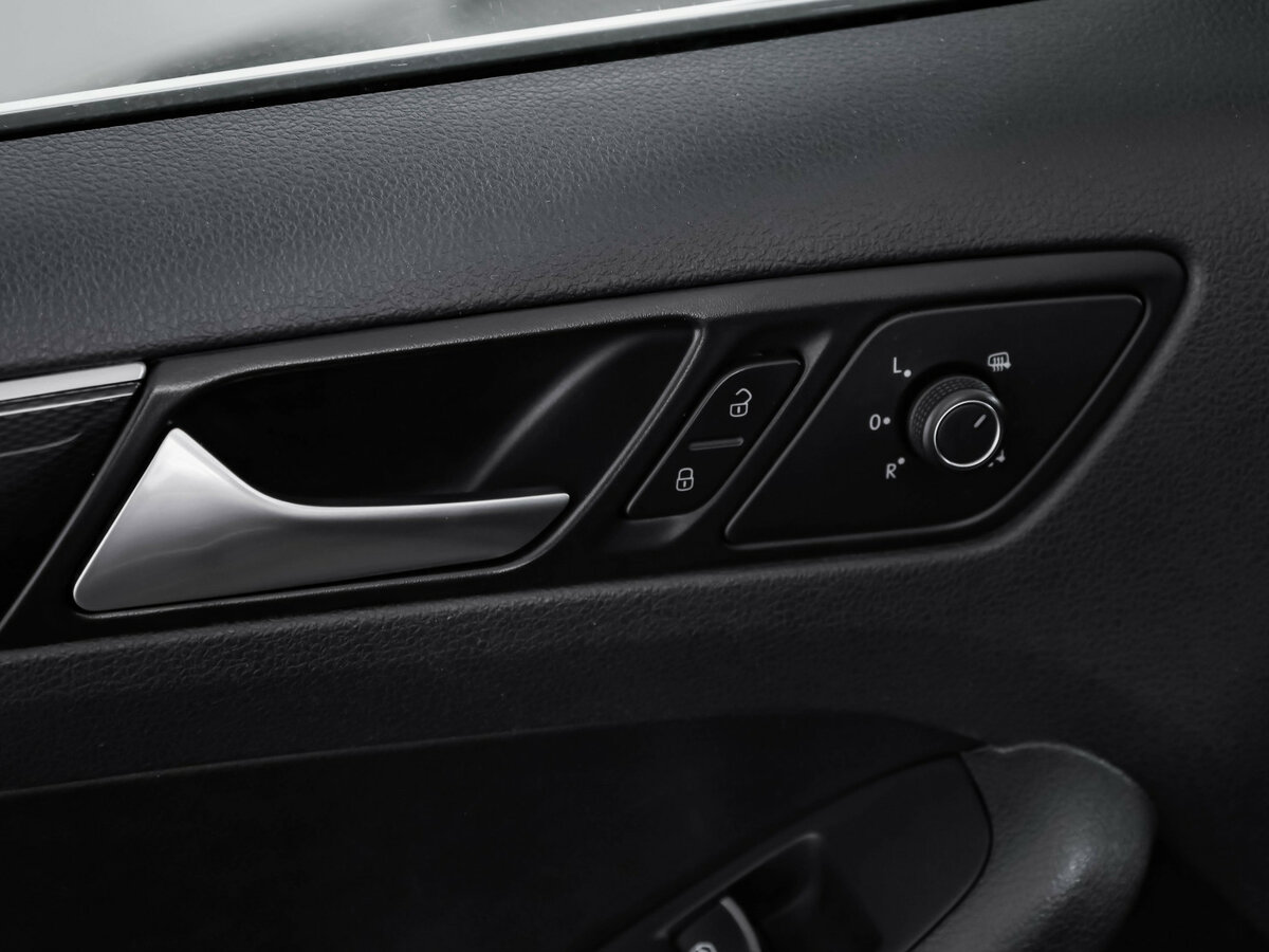 Volkswagen Jetta б/у, 2017, Роботизированная. Фото: #22