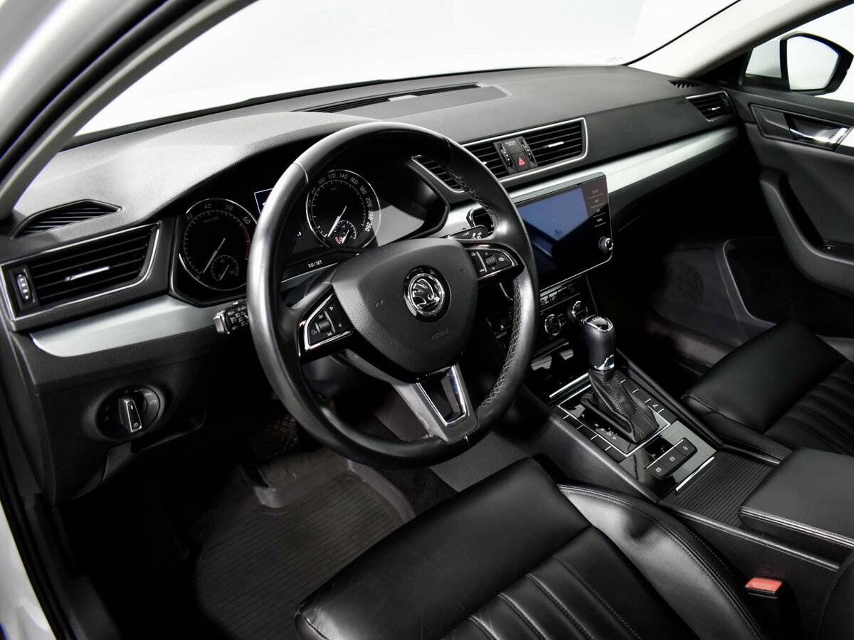 Skoda Superb б/у, 2018, Роботизированная. Фото: #6