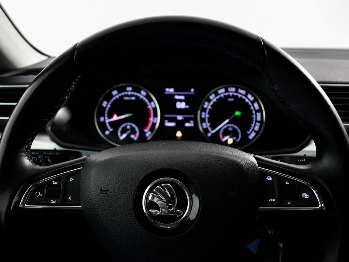 Skoda Superb б/у, 2018, Роботизированная. Фото: #12
