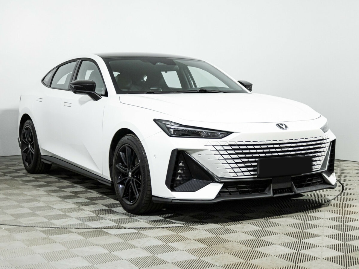 Changan UNI-V б/у, 2024, Роботизированная. Фото: #2