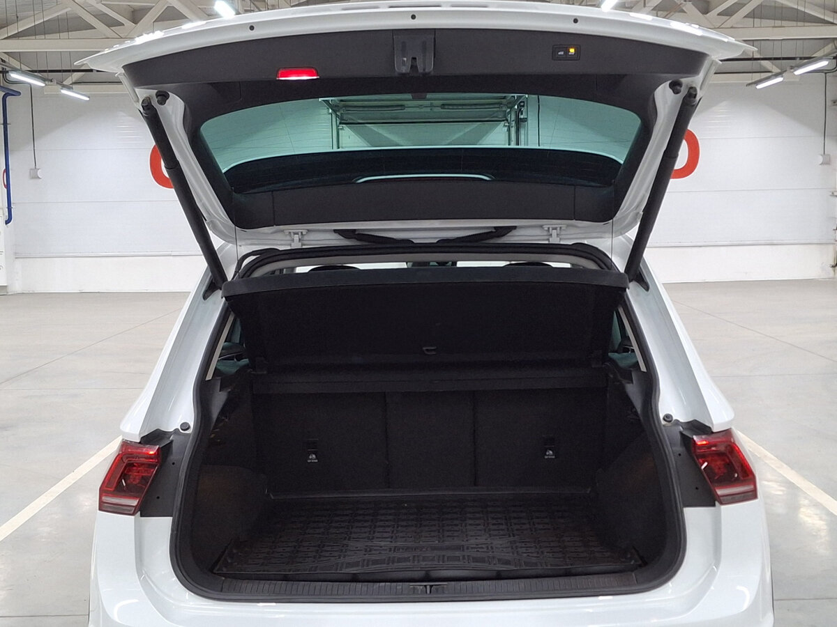 Volkswagen Tiguan б/у, 2020, Роботизированная. Фото: #9