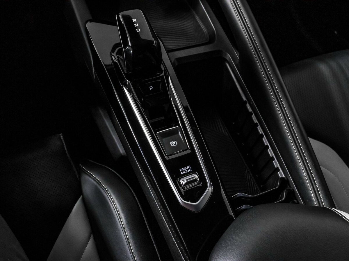 Geely Coolray б/у, 2023, Роботизированная. Фото: #13