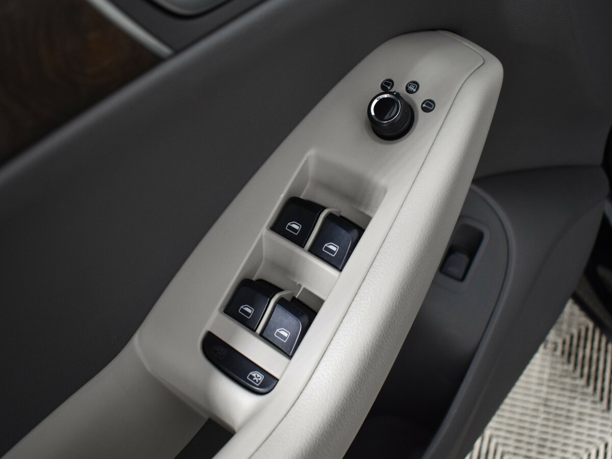 Ауди К5 б/у, 2012, Роботизированная. Фото: #14