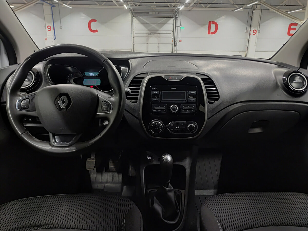 Renault Kaptur б/у, 2018, Механическая. Фото: #12
