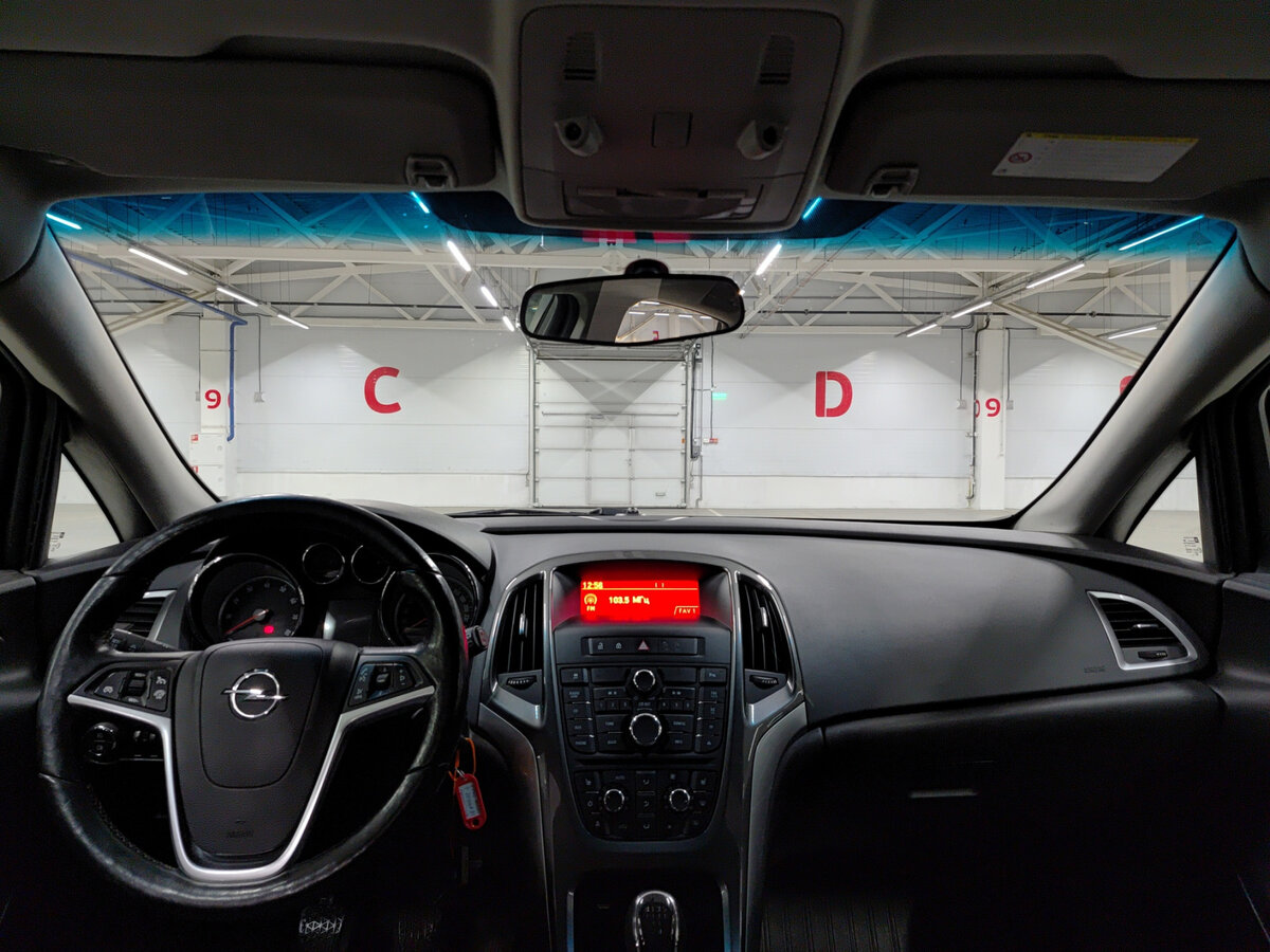 Опель Астра б/у, 2013, Механическая. Фото: #13