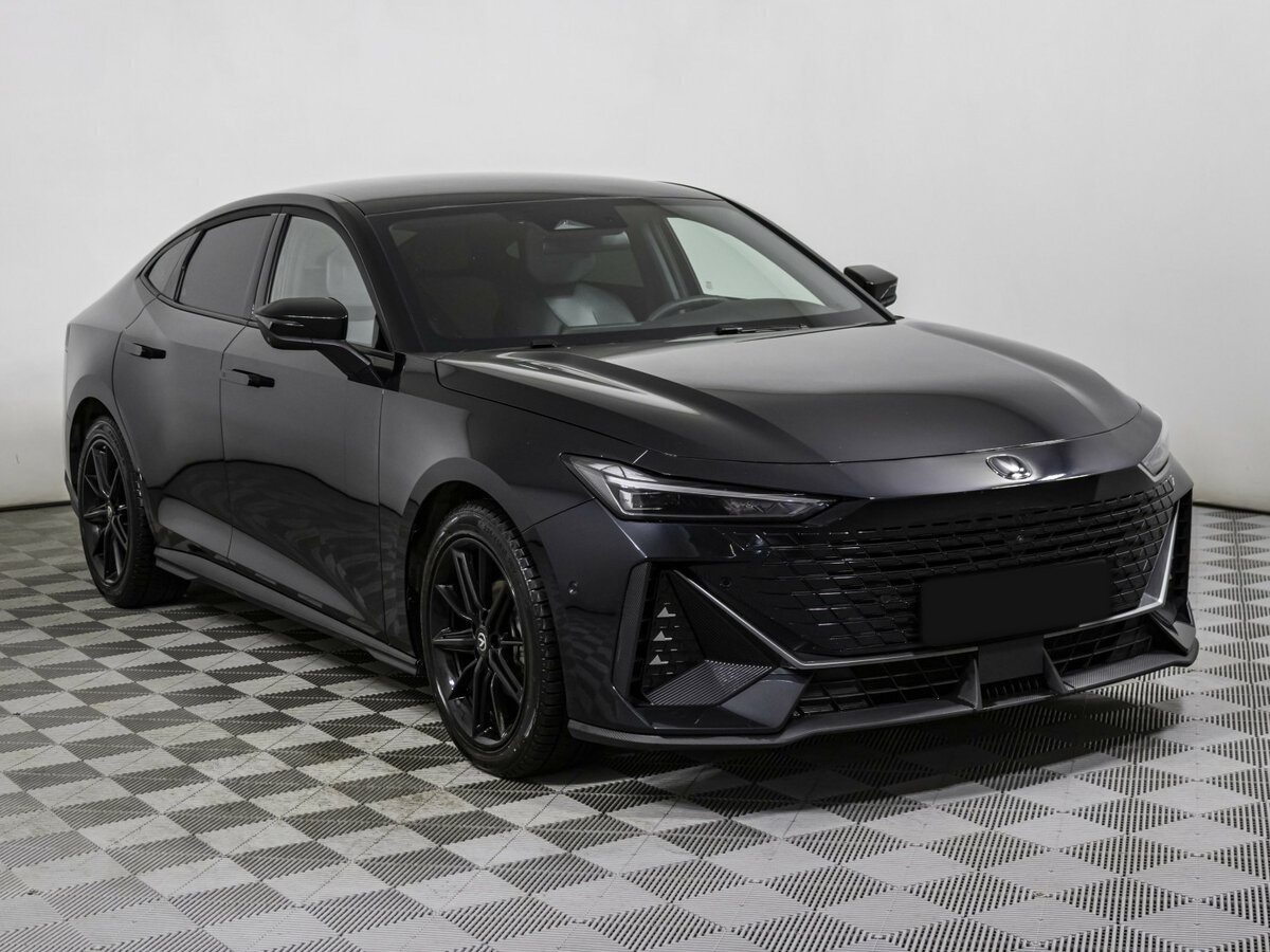 Чанган УНИ-В б/у, 2023, Роботизированная. Фото: #2