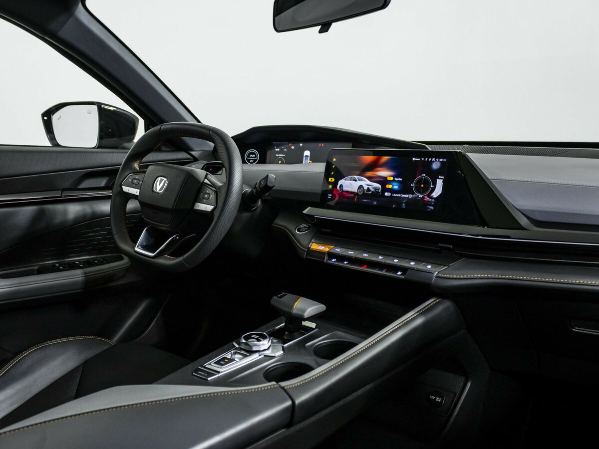 Чанган УНИ-В б/у, 2023, Роботизированная. Фото: #7