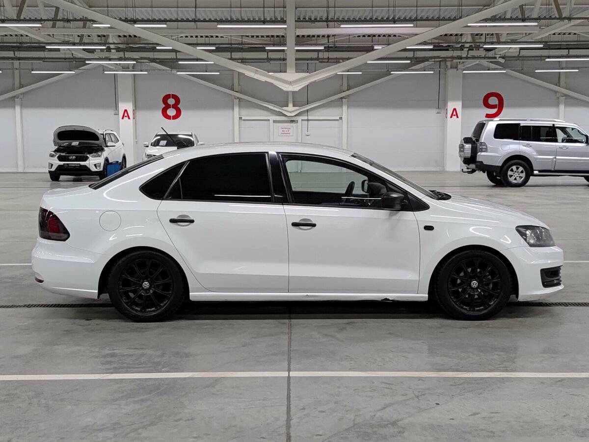 Volkswagen Polo б/у, 2017, Механическая. Фото: #3