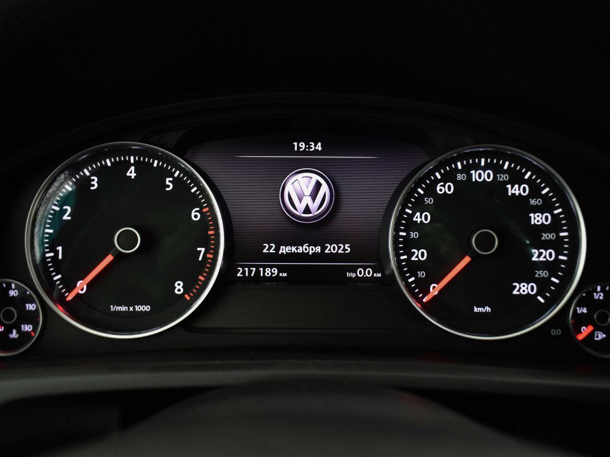 Volkswagen Touareg б/у, 2015, Автоматическая. Фото: #19
