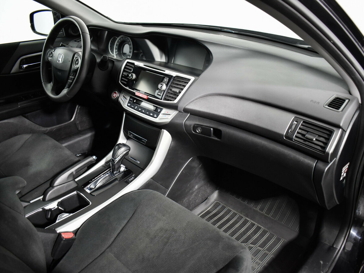 Хонда Аккорд б/у, 2013, Автоматическая. Фото: #10