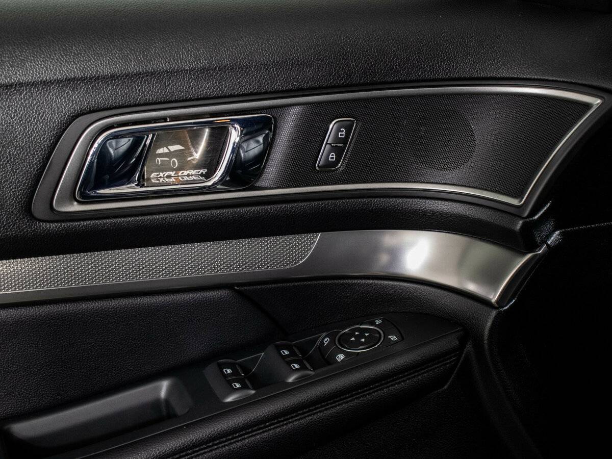 Ford Explorer б/у, 2018, Автоматическая. Фото: #16
