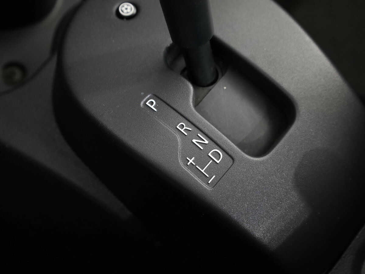 Renault Logan б/у, 2015, Автоматическая. Фото: #9