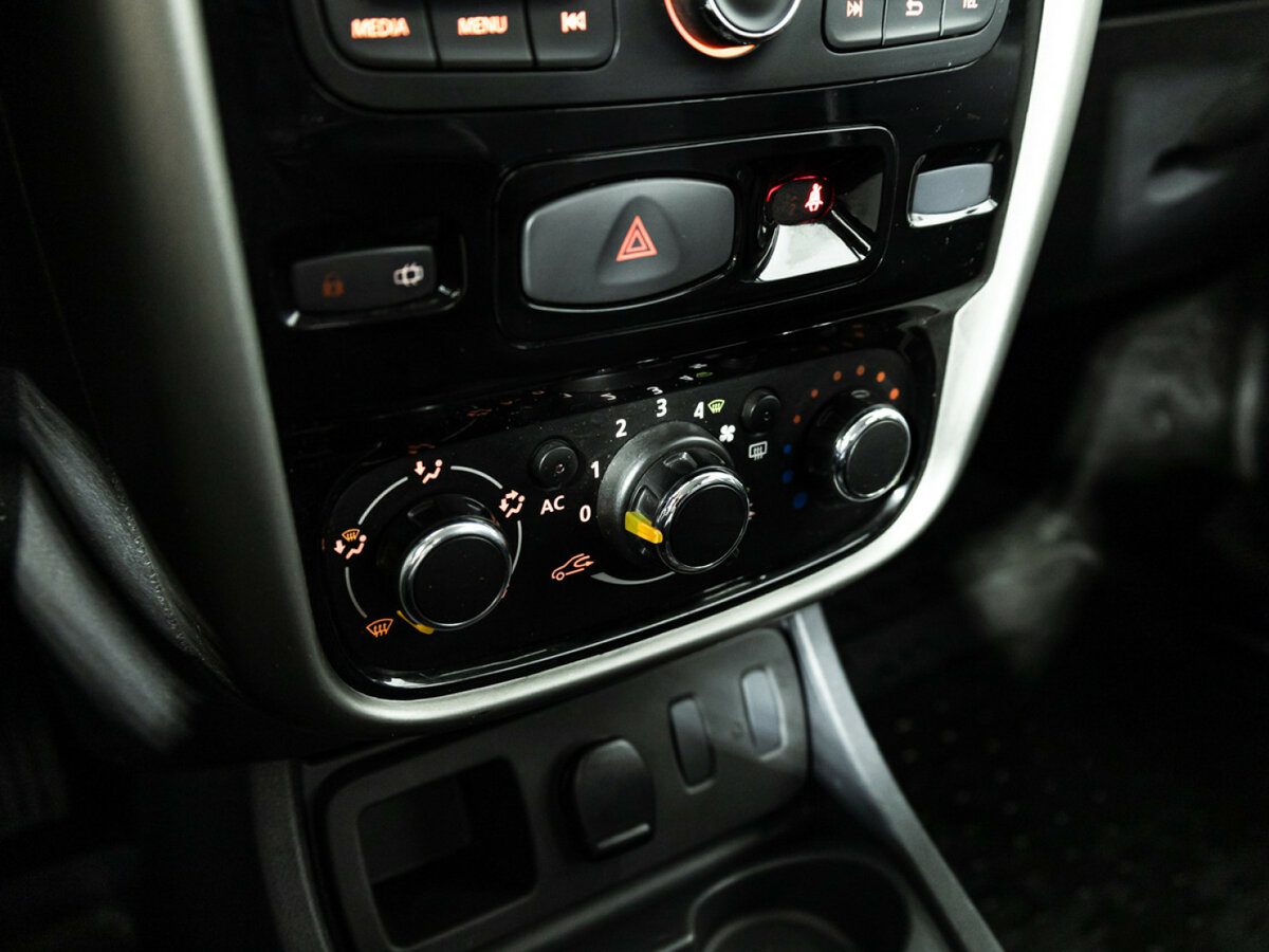 Renault Duster б/у, 2014, Автоматическая. Фото: #15