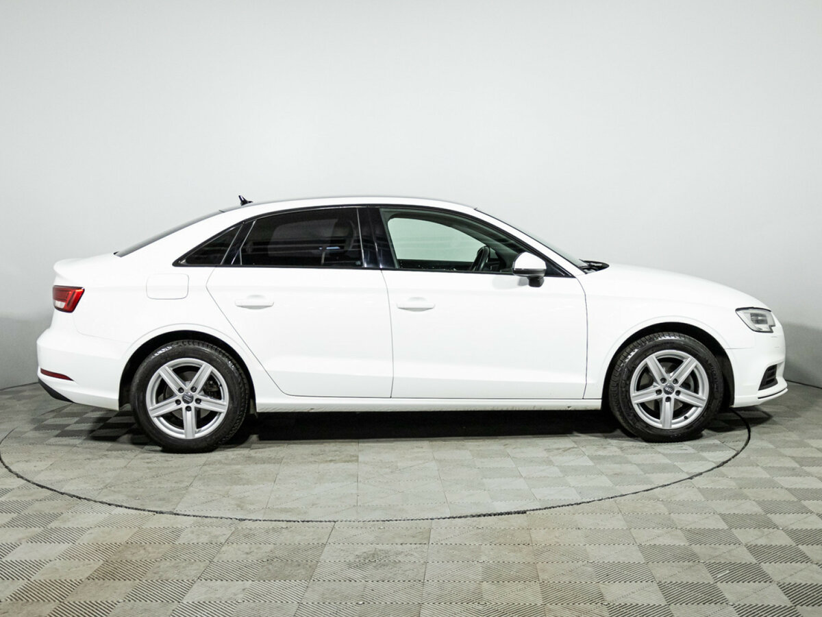 Ауди А3 б/у, 2018, Роботизированная. Фото: #3