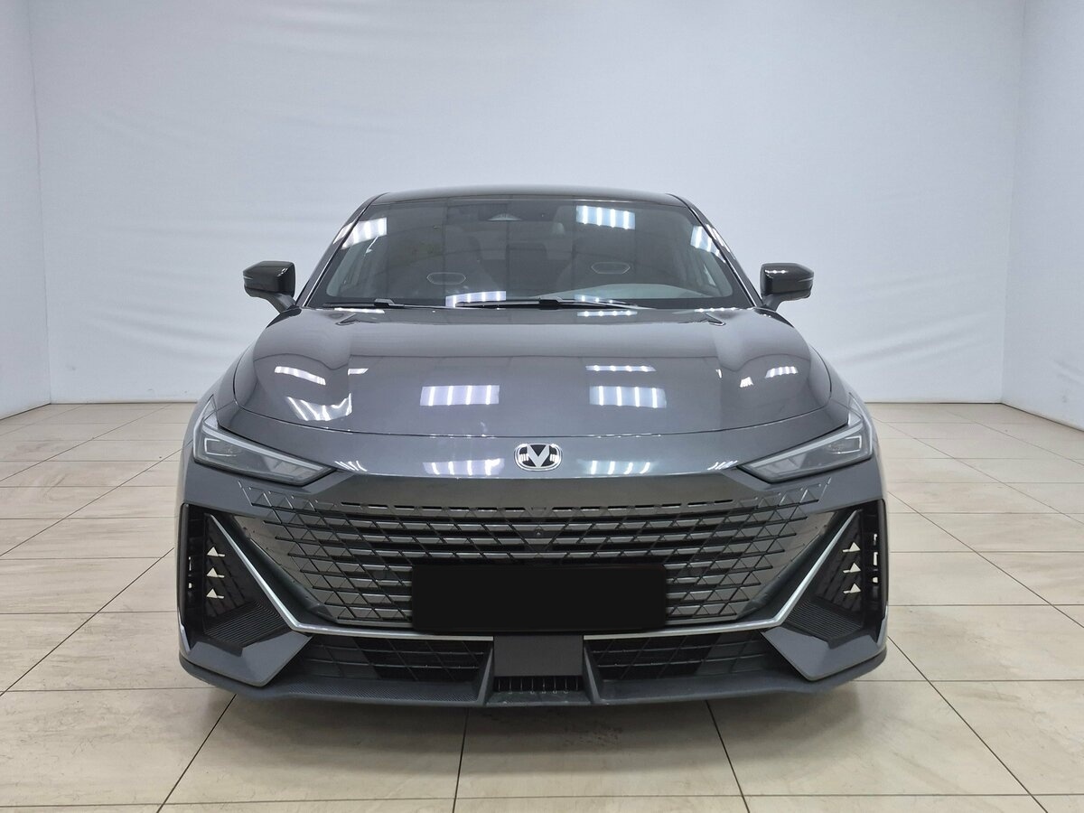 Changan UNI-V б/у, 2024, Роботизированная. Фото: #1