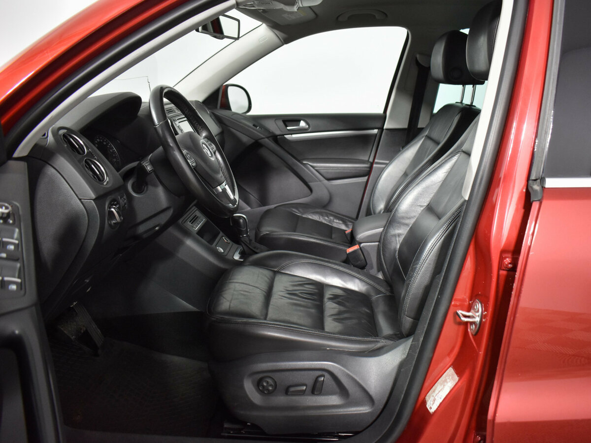 Volkswagen Tiguan б/у, 2013, Автоматическая. Фото: #9