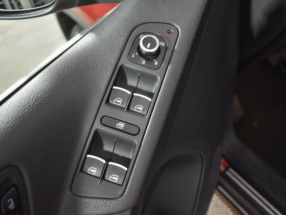 Volkswagen Tiguan б/у, 2013, Автоматическая. Фото: #13