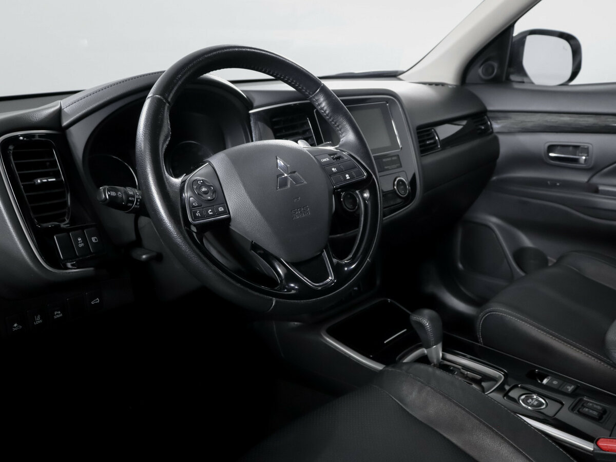 Митсубиши Оутлэндер б/у, 2018, Автоматическая. Фото: #12