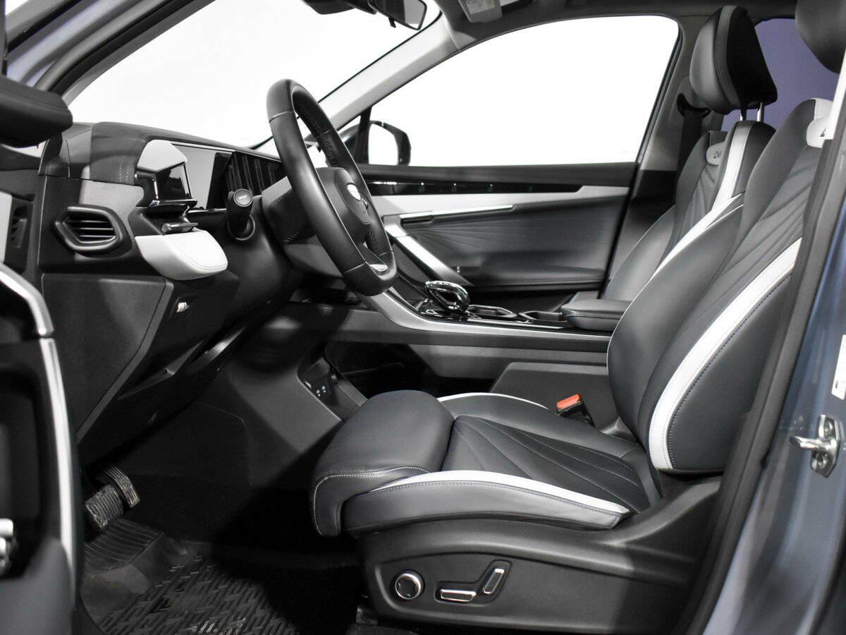 Geely Atlas б/у, 2024, Автоматическая. Фото: #9