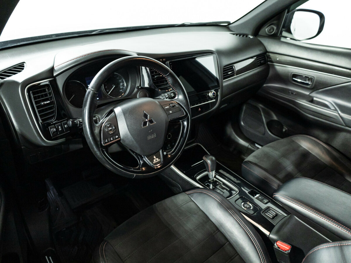 Mitsubishi Outlander б/у, 2020, Вариатор. Фото: #10