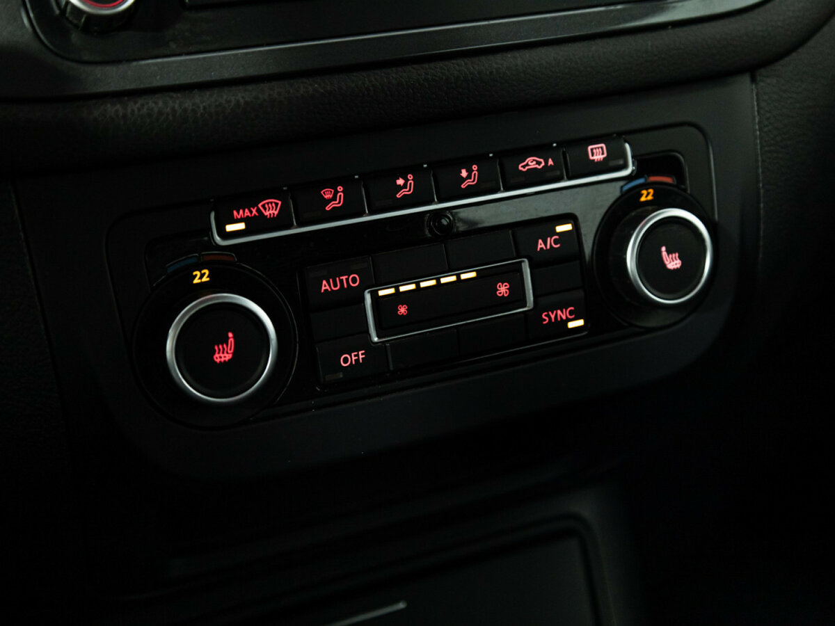 Volkswagen Tiguan б/у, 2013, Механическая. Фото: #14