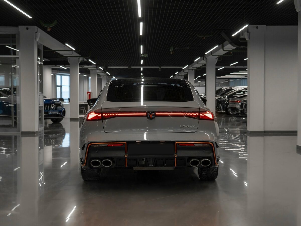 Чанган УНИ-В б/у, 2023, Роботизированная. Фото: #5