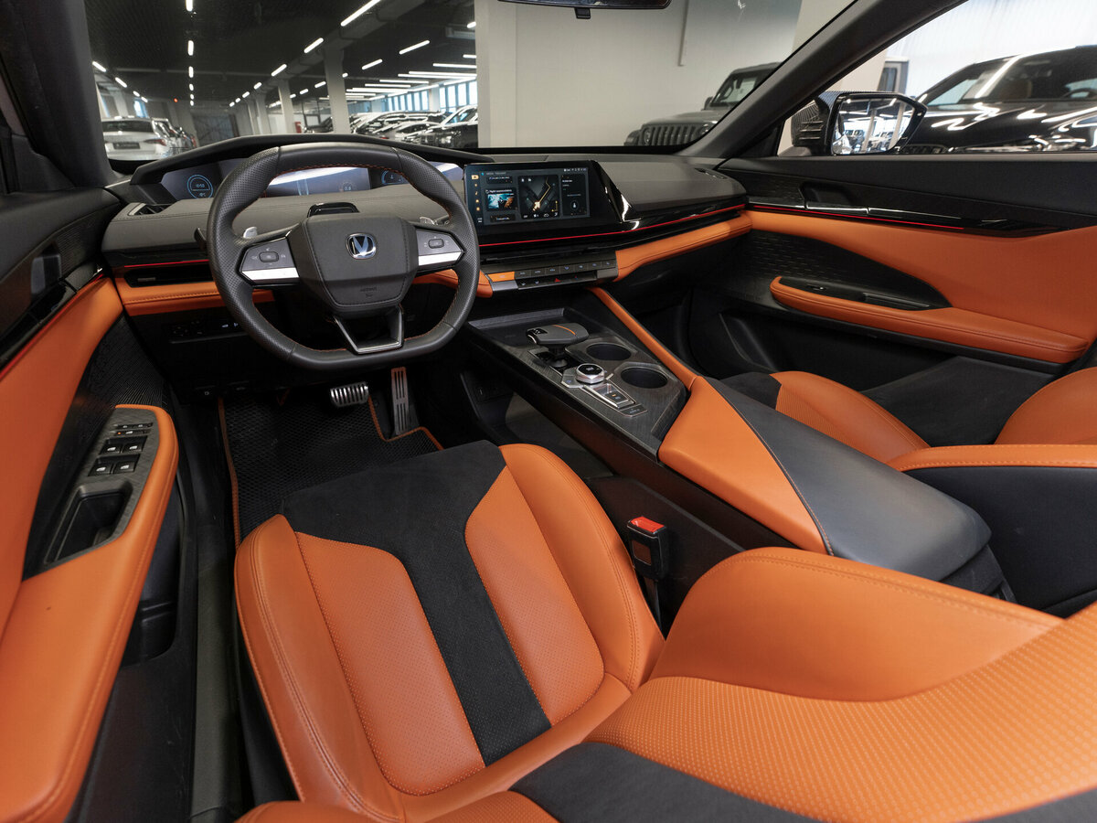 Чанган УНИ-В б/у, 2023, Роботизированная. Фото: #6