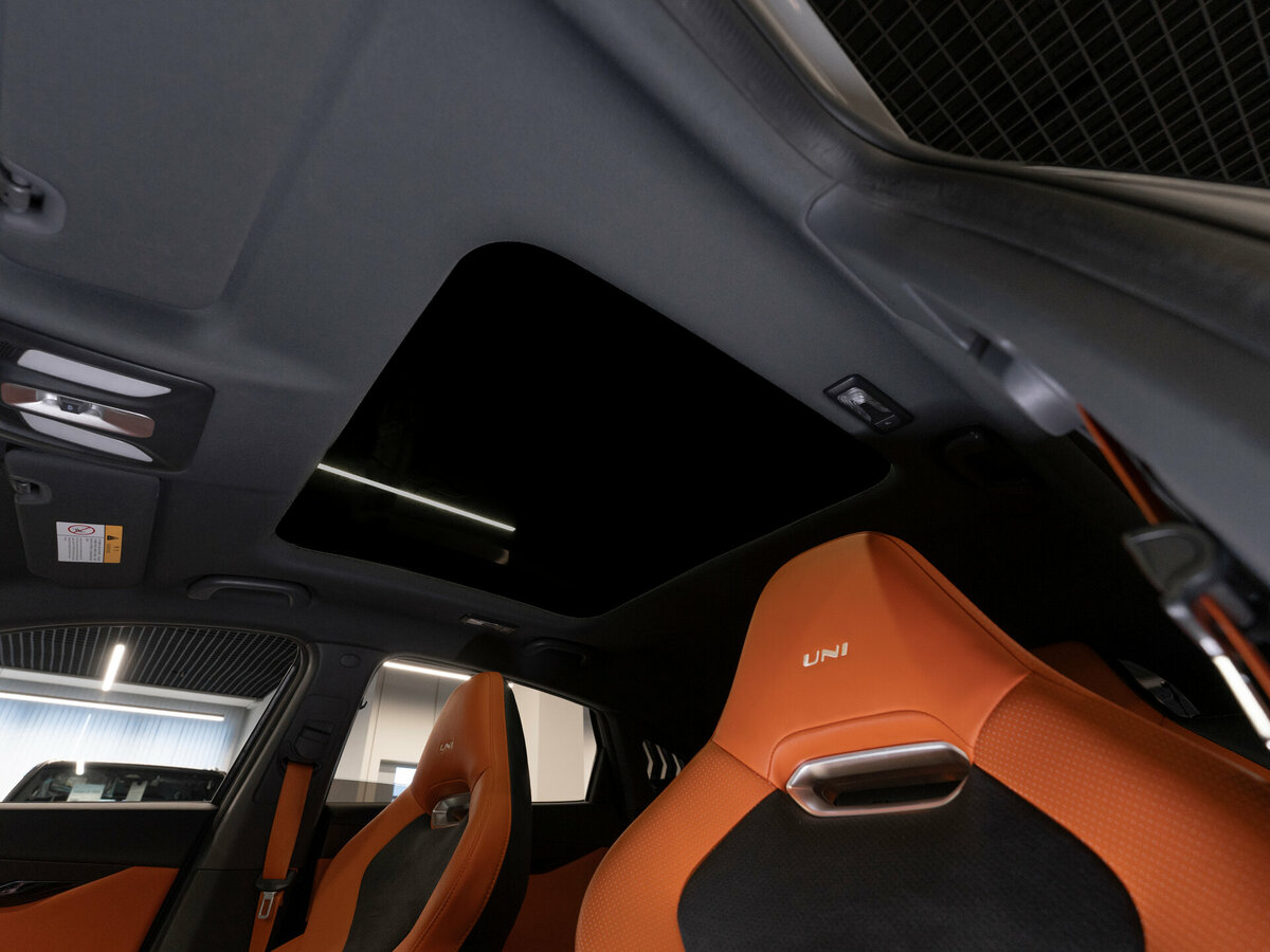 Чанган УНИ-В б/у, 2023, Роботизированная. Фото: #9