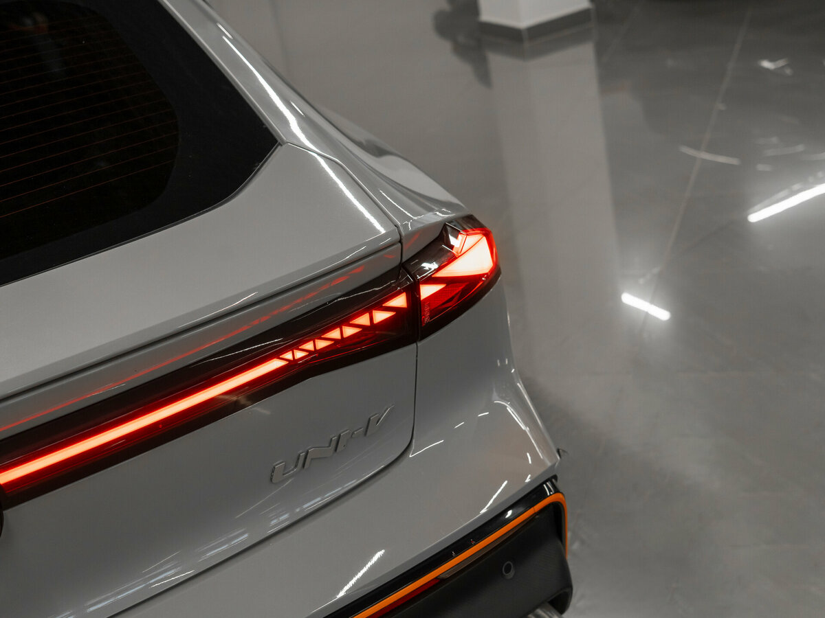 Чанган УНИ-В б/у, 2023, Роботизированная. Фото: #22