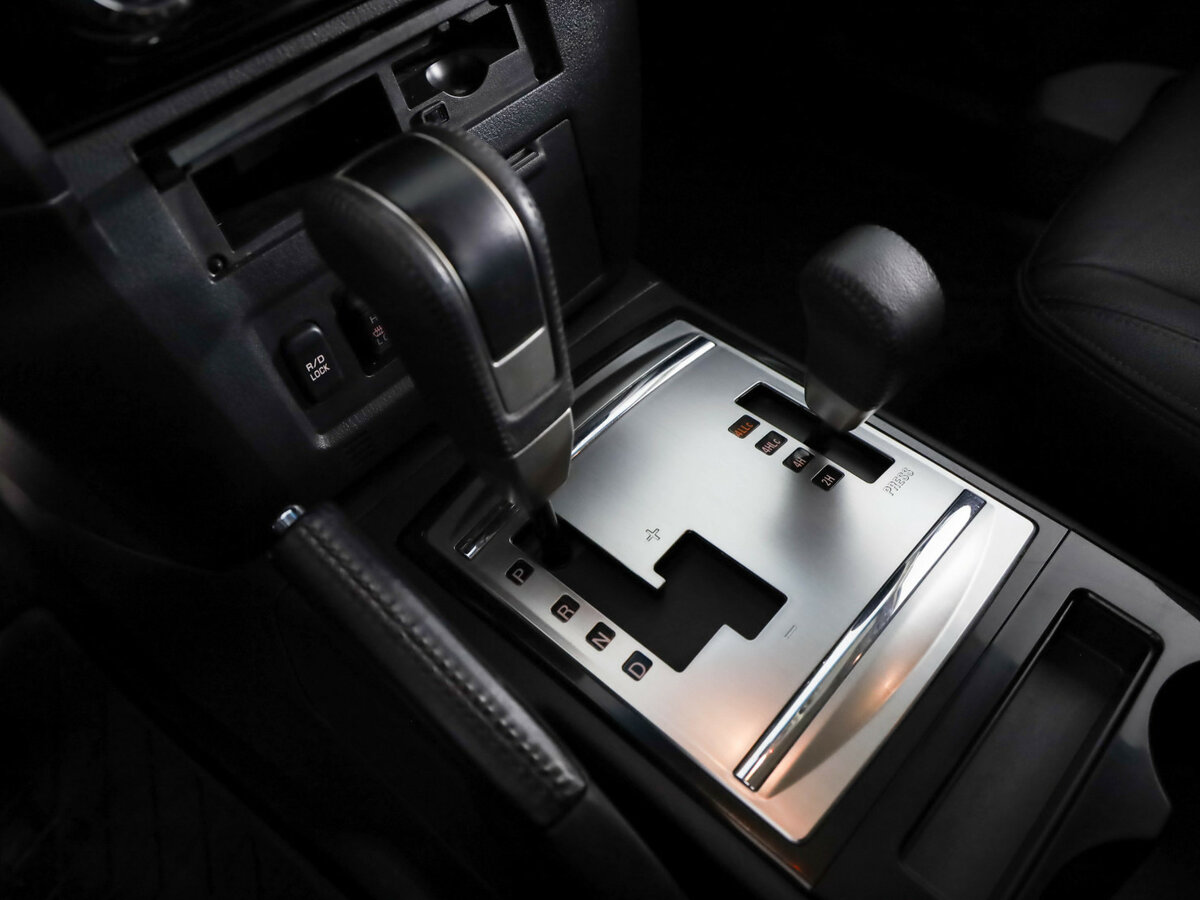 Митсубиши Паджеро б/у, 2015, Автоматическая. Фото: #11