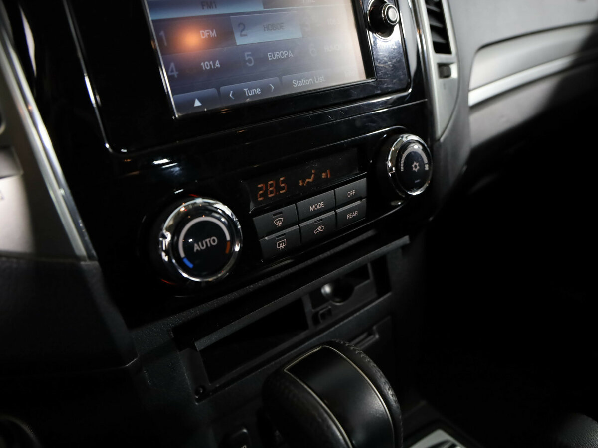 Митсубиши Паджеро б/у, 2015, Автоматическая. Фото: #12