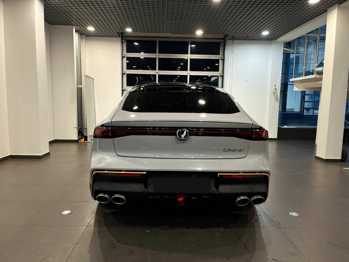 Чанган УНИ-В б/у, 2023, Роботизированная. Фото: #2