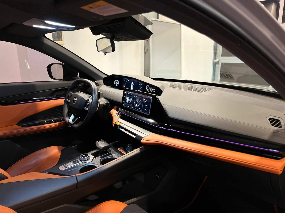 Чанган УНИ-В б/у, 2023, Роботизированная. Фото: #10