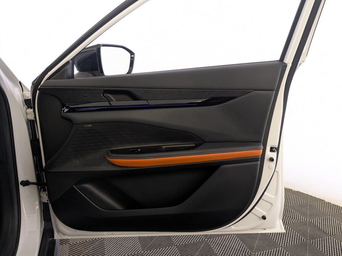 Changan UNI-V б/у, 2023, Роботизированная. Фото: #24