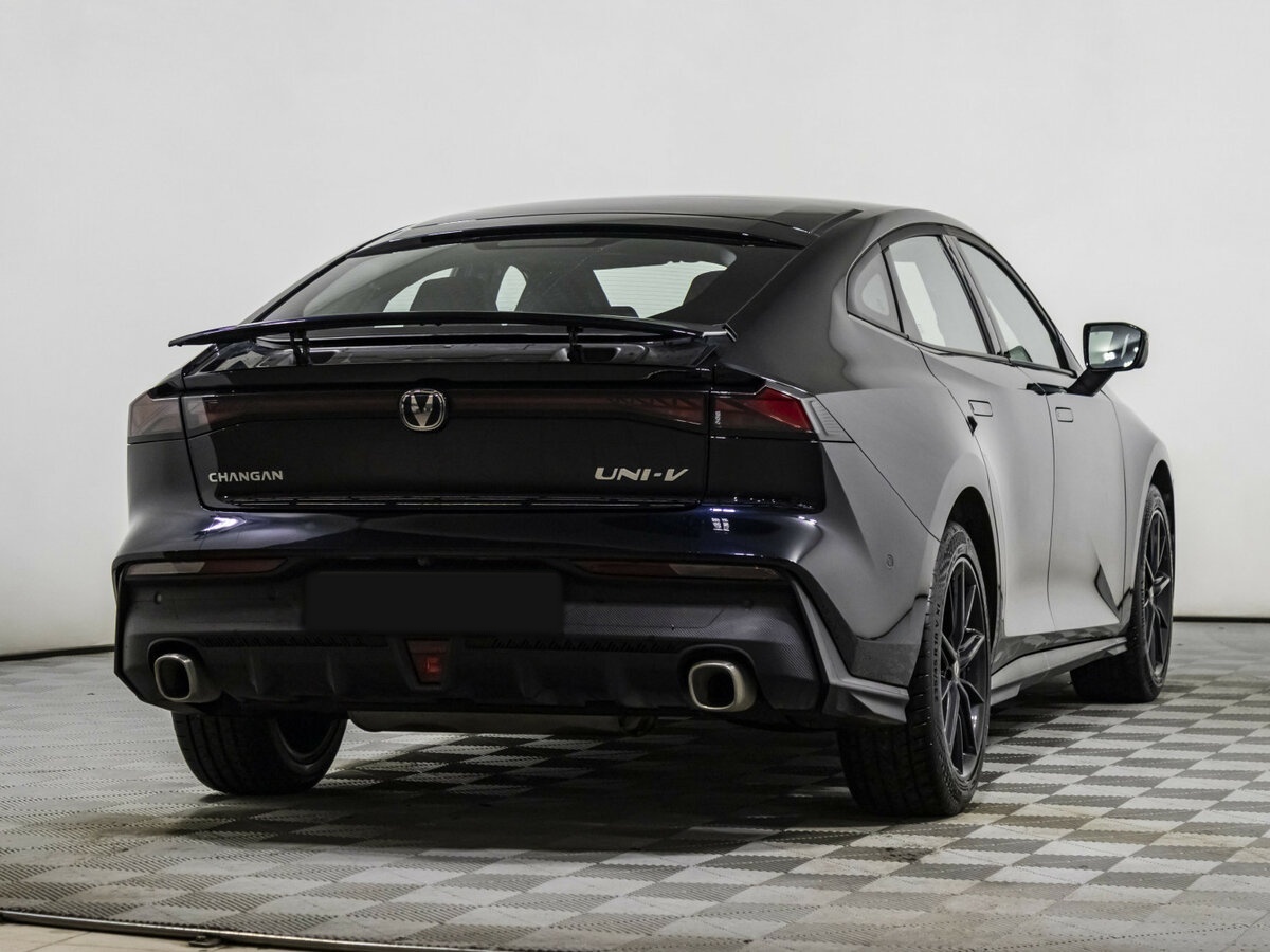 Changan UNI-V б/у, 2024, Роботизированная. Фото: #3