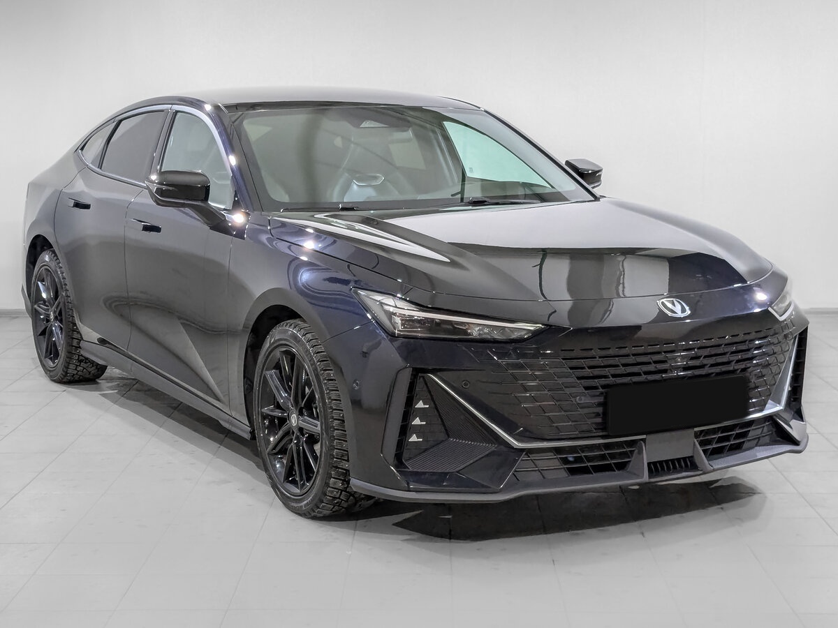 Чанган УНИ-В б/у, 2023, Роботизированная. Фото: #2