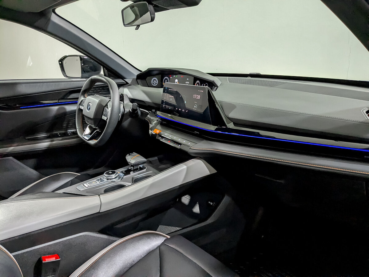 Чанган УНИ-В б/у, 2023, Роботизированная. Фото: #10